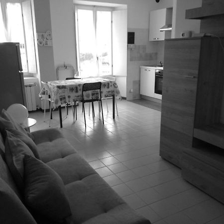 Appartement Tra La Stazione E Il Lago à Verbania Extérieur photo