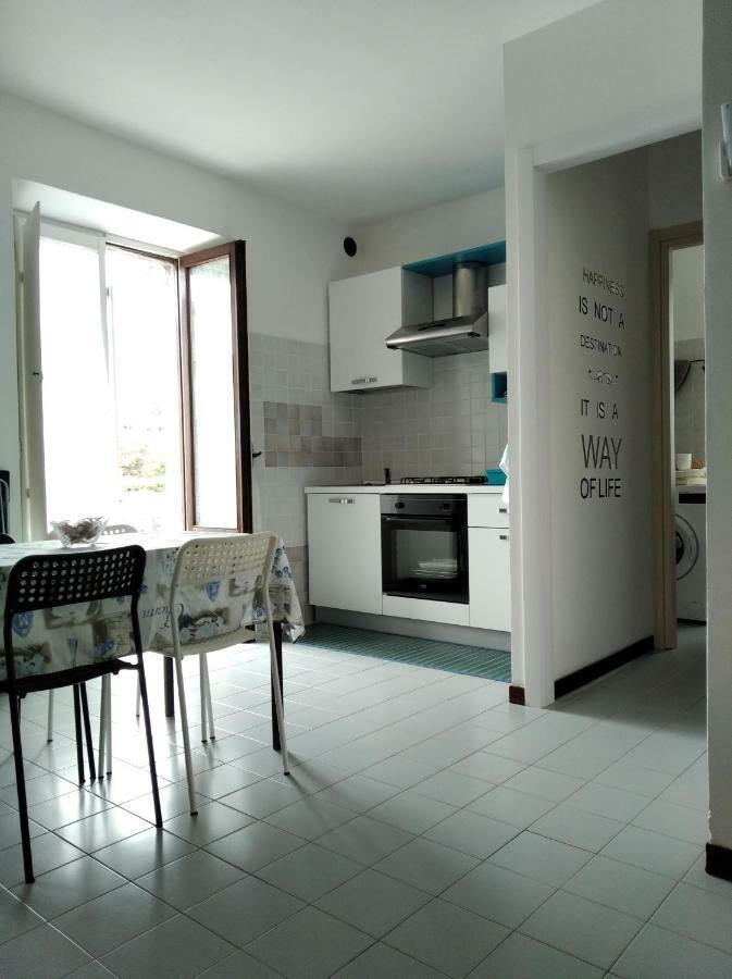 Appartement Tra La Stazione E Il Lago à Verbania Extérieur photo